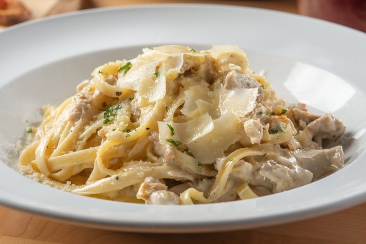 Chicken Fettuccini Alfredo