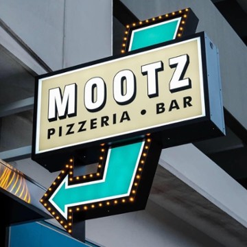 Mootz Pizzeria & Bar