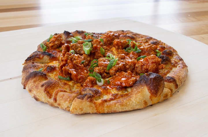 BUFFALO CHICKEN PIZZA