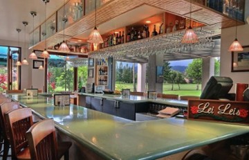 Lei Lei's Bar and Grill