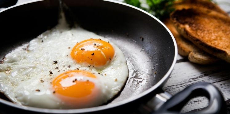 2 Sunny side up eggs