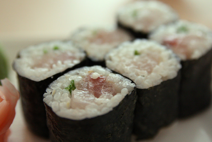 Hamachi Maki