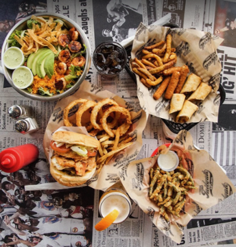 Christians Tailgate Bar and Grill