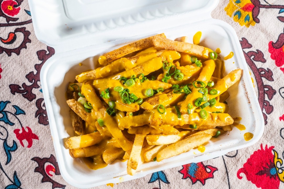 Small Cheese Fries [contains almond, cashew]