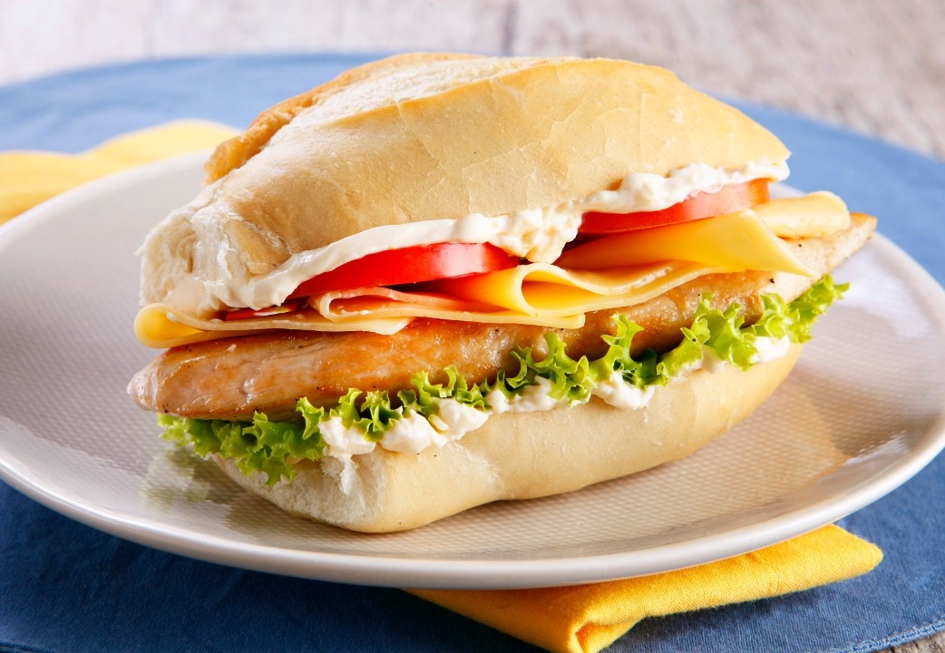 Chicken Breast Sandwich Sanduiche de Peito de Frango