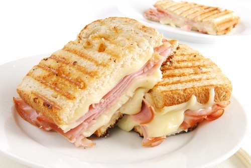 Ham and Cheese Melt/Misto Quente