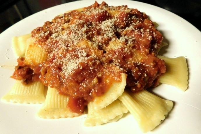 Stuffed Rigatoni With Bolognese W/ Salad