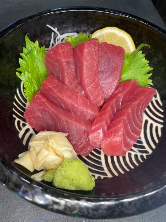 Maguro Sashimi