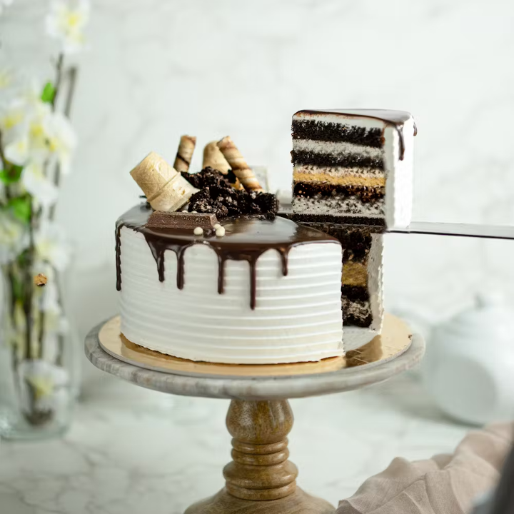 Cookies & Cream Cake