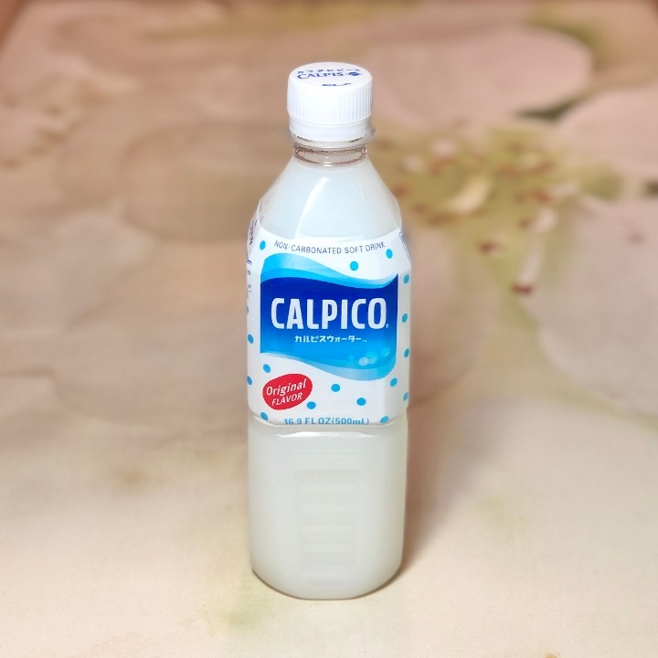 Calpico non-carbonated soft drink (16.9 oz)