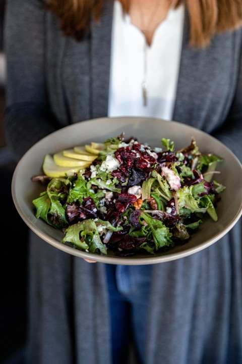 Pear & Blue Cheese Salad