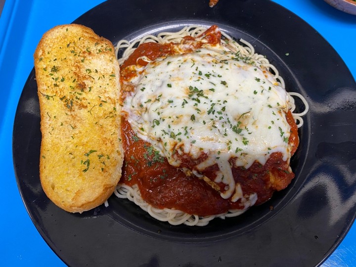 CHICKEN PARMESAN & SPAGHETTI