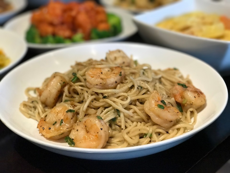 Garlic Butter Noodles w/ Shrimp