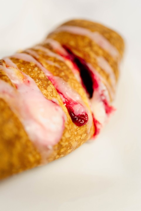 Filled Croissant, Strawberry/Cream Cheese