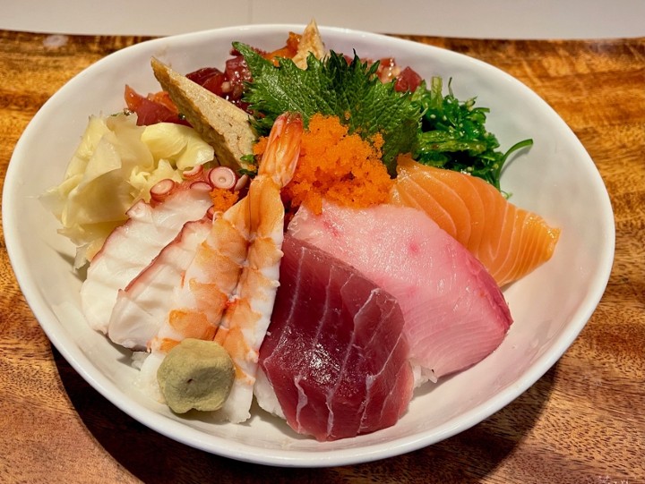 traditional chirashizushi