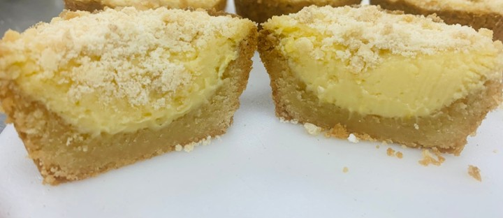 Homemade Lemon Crumb Bar