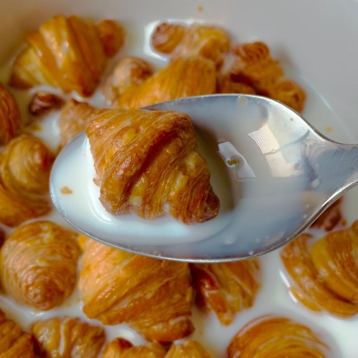 Croissant Cereal (Butter/CC)