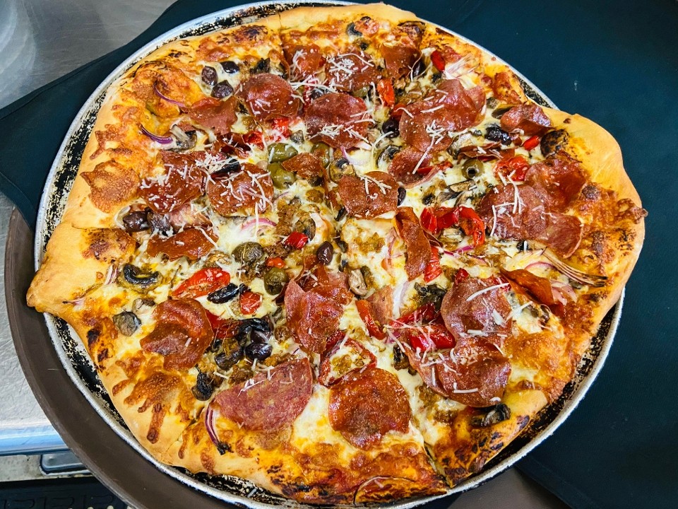 18" Abella Carnivore Pizza
