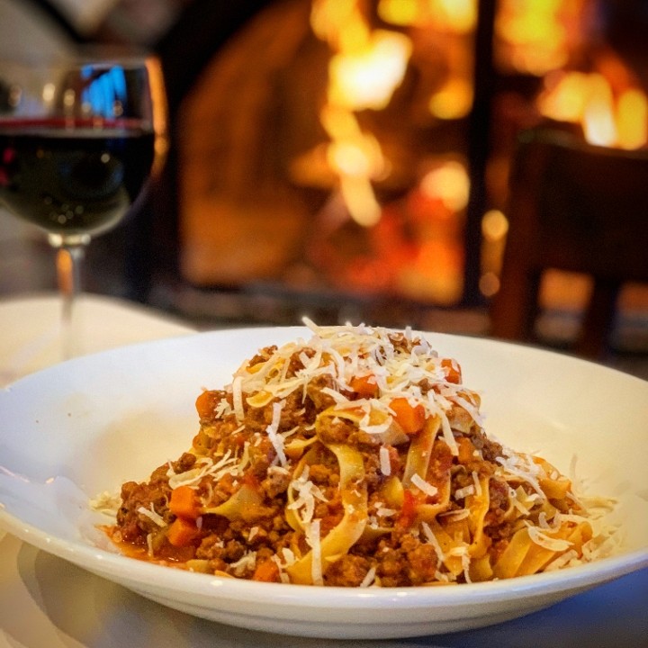 FETTUCCINE ALLA BOLOGNESE