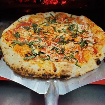Pizza Lupo