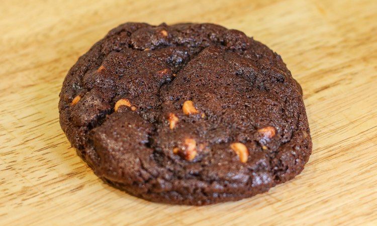 Dark Chocolate & Peanut Butter Cookie