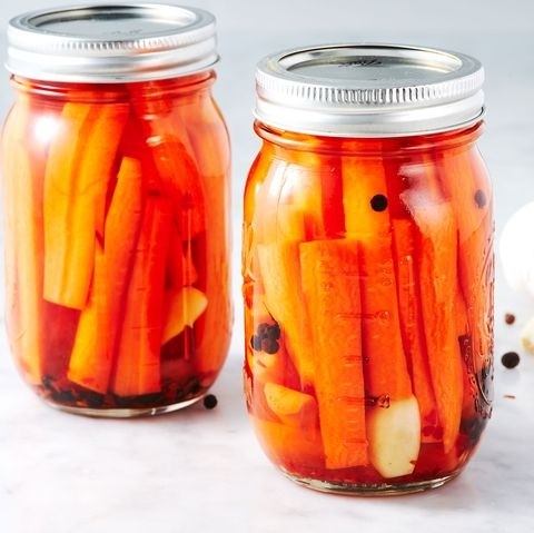 Hot Pickled Carrots
