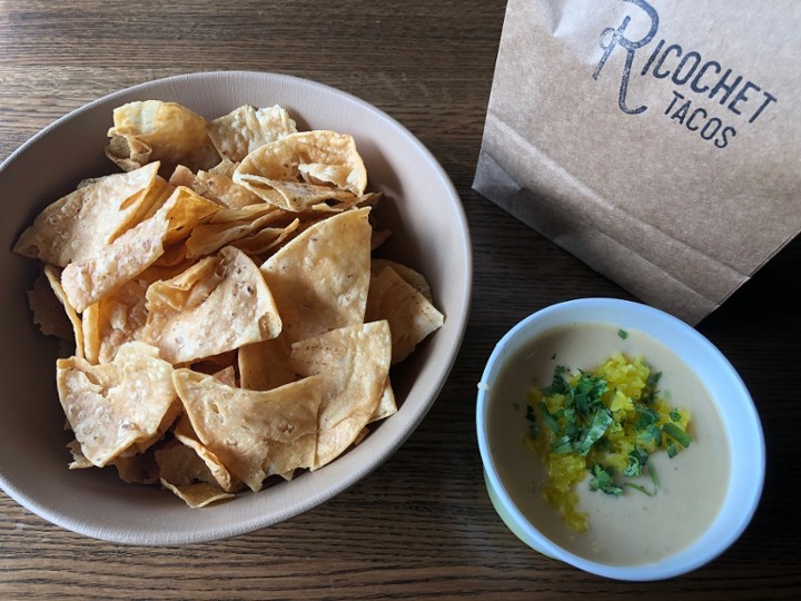 CHIPS & QUESO