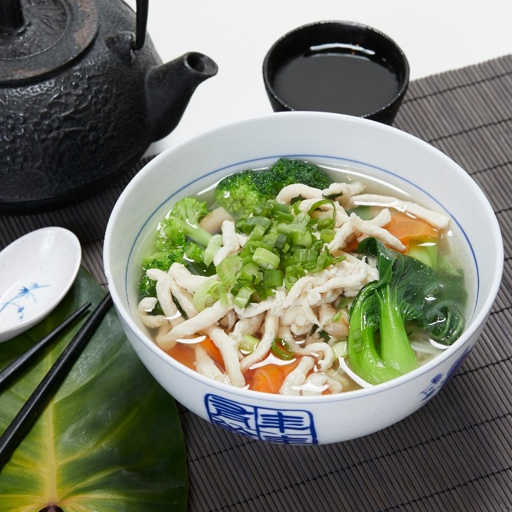 Chicken & Vegetable Rice Noodle Soup - 鸡丝蔬菜汤米粉
