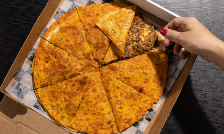 12” Birria de res Pizza