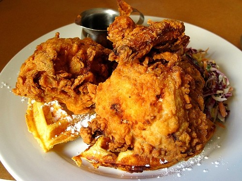 Fried chicken and cheddar waffles (Lunch)