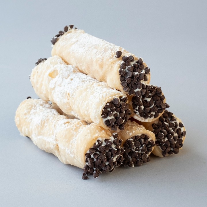 Chocolate Chip Cannoli (Traditional)