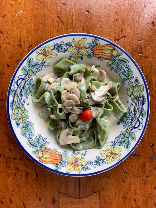 Spinach Pappardelle Con Funghi