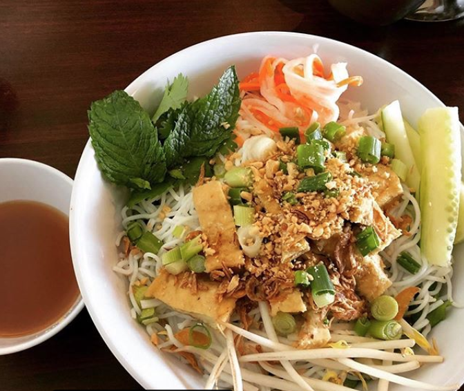 Vietnamese Noodle Salad [Bún]