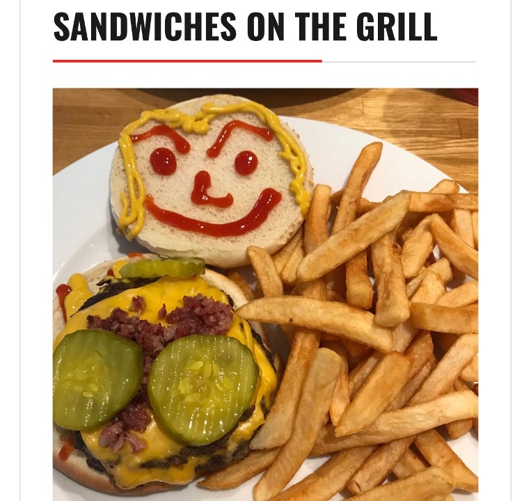 Kid’s Cheeseburger W/ French Fries