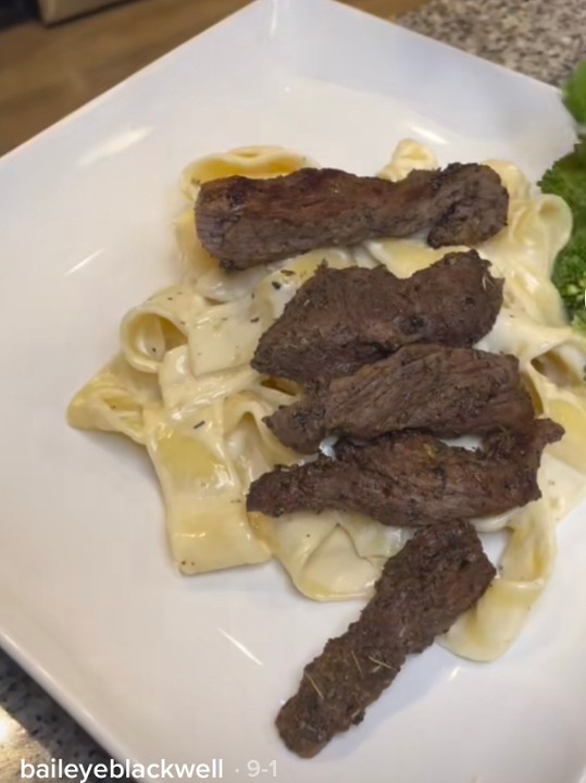 Ribeye steak Alfredo