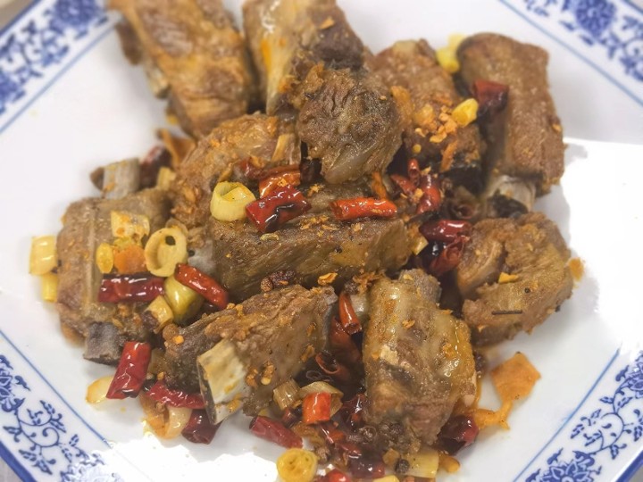 Spicy & Savory Pork Ribs 香辣排骨