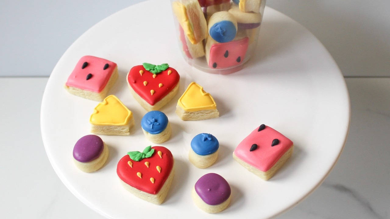 Mini Fruit Cup Royal Iced Cookie Set