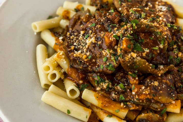 Lunch Beef Tournedos Cacciatore