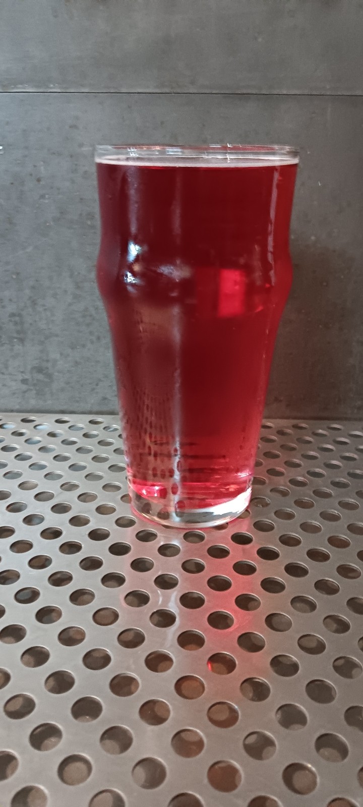 Two Rivers Pomegranate Cider, 6.9%