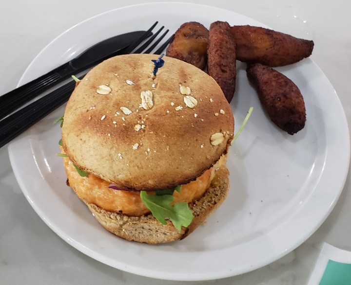 SALMON BURGER