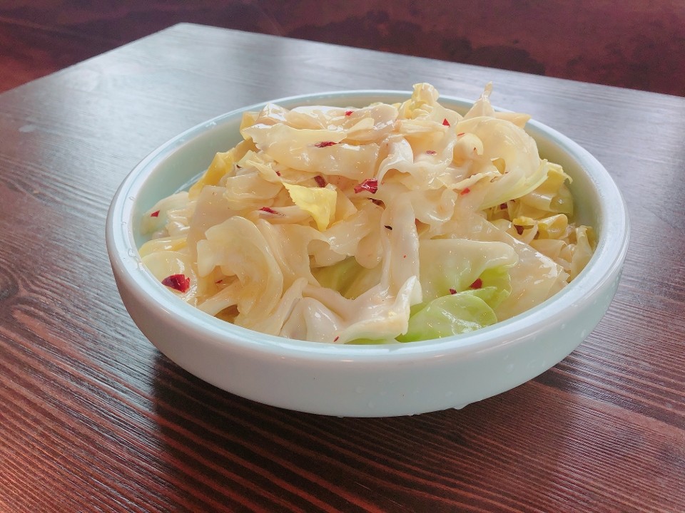 手撕包菜 Spicy Stir-Fried Cabbage