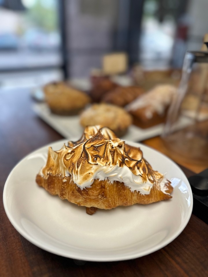 Lemon Meringue Croissant