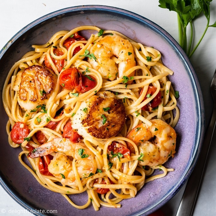 Ultimate Seafood Pasta (Shrimp, Mussel, and Scallop)
