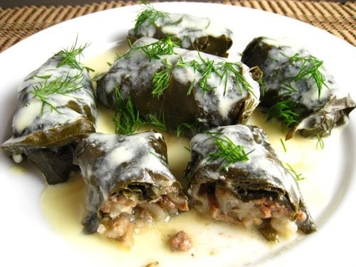 Dolmathes (vegetarian in lemon sauce)