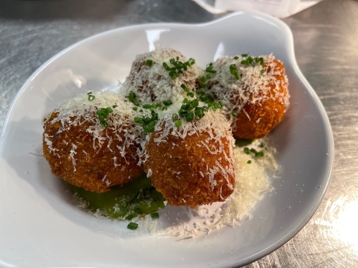 Potato & Gruyere Croquette