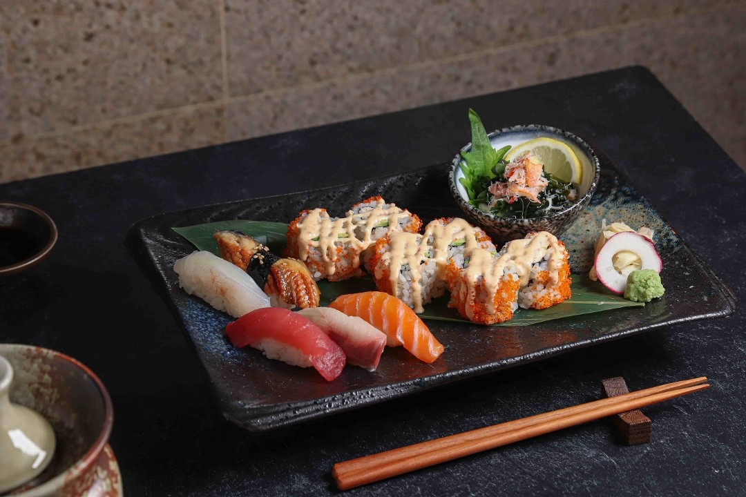 Ume Sushi Set
