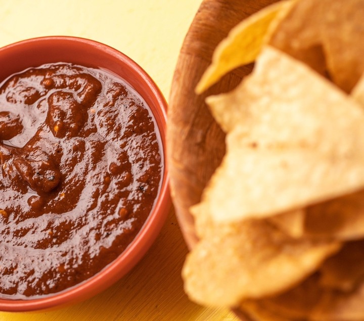 CHIPS & SALSA