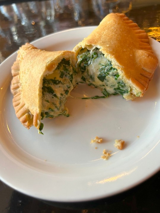 SPINACH & CHEESE EMPANADA