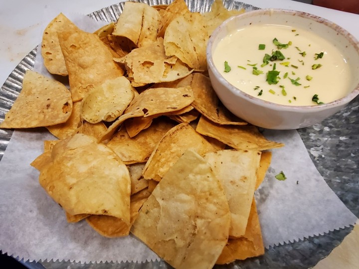 Chips & Queso