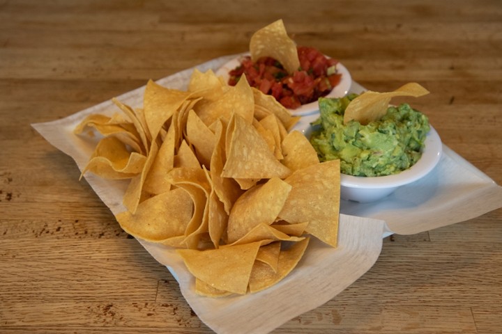 Chips & Guacamole